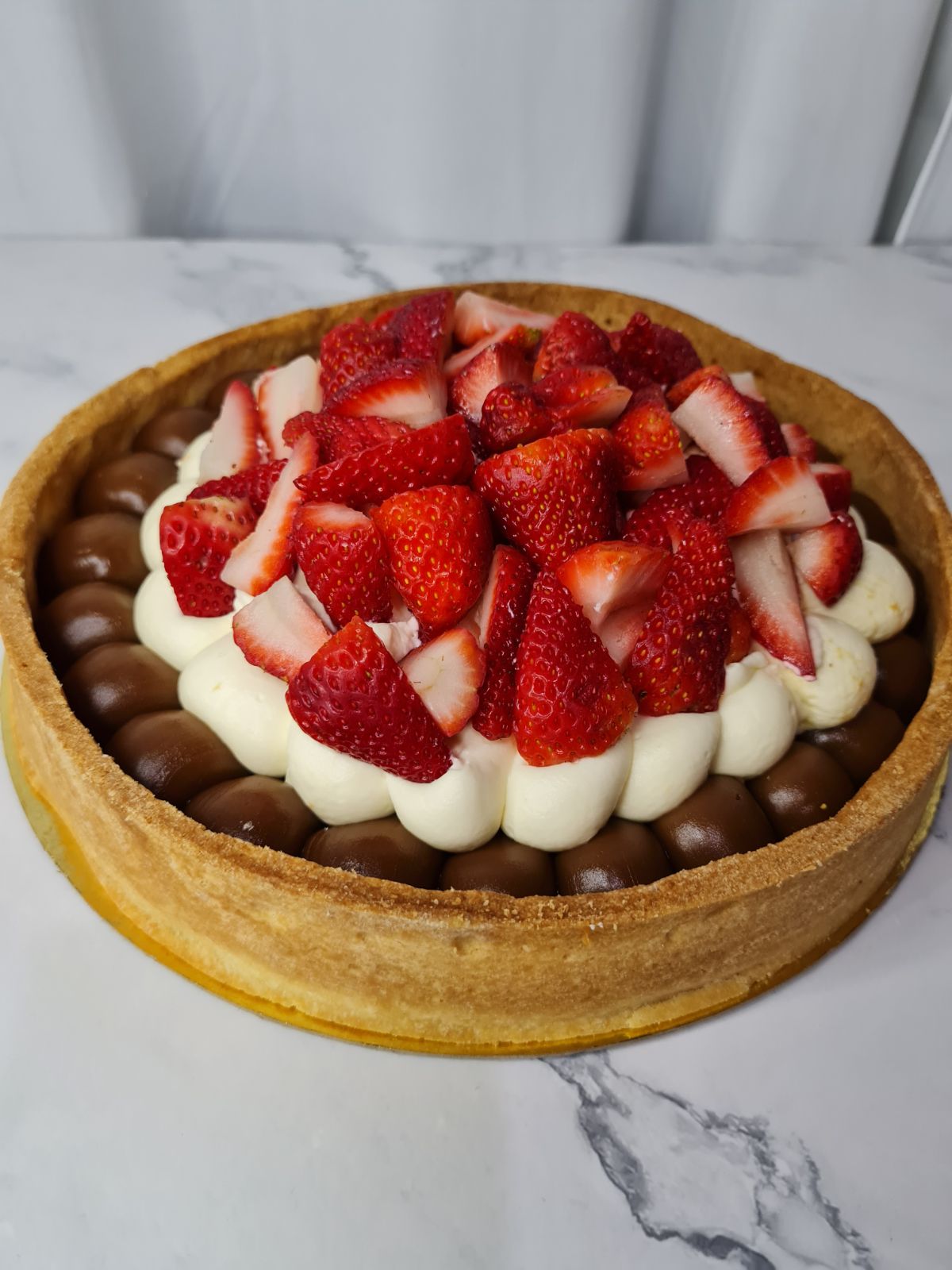Tarta de Frutilla, Dulce de leche y Crema Grande